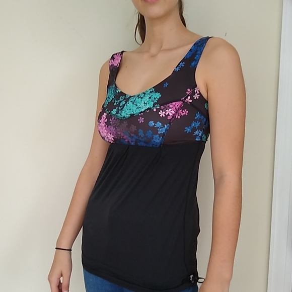 Lululemon Tank - Picture 7 of 8